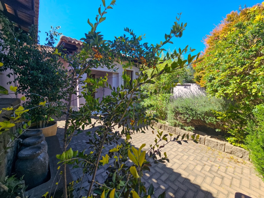 2 Bedroom Property for Sale in Whale Rock Gardens Western Cape